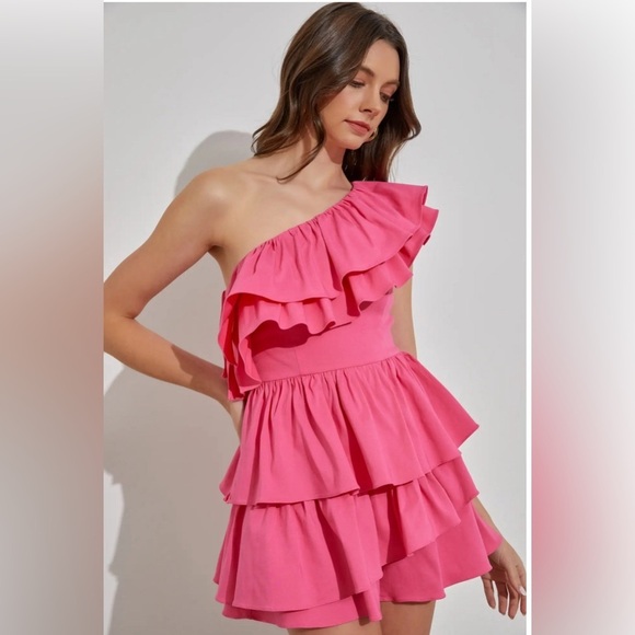 NWT-One Shoulder Ruffle Romper - Picture 2 of 4